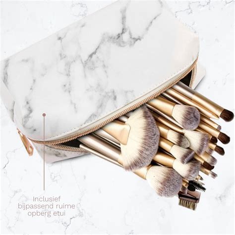 chanel kwasten set